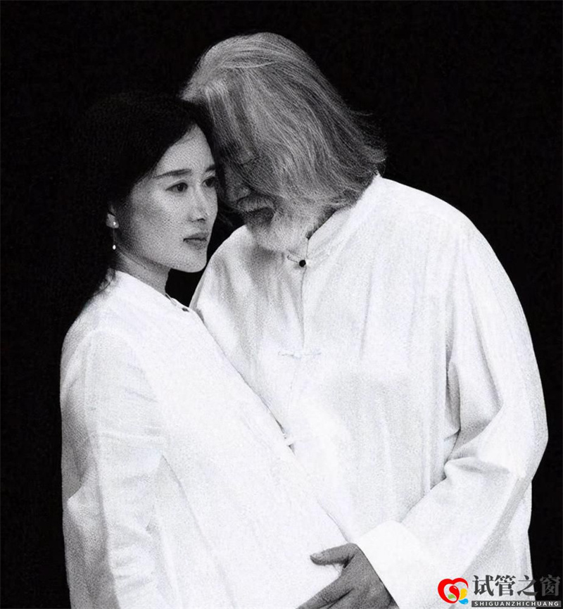 他是知名大導(dǎo)演,妻子為其3次試管取70顆卵子,今年近百歲成人生贏家(圖8)