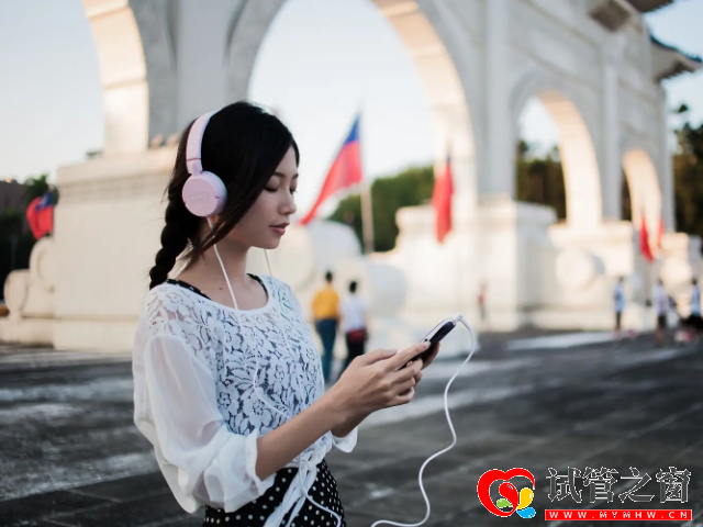 抑郁患者可與多聽舒緩的音樂